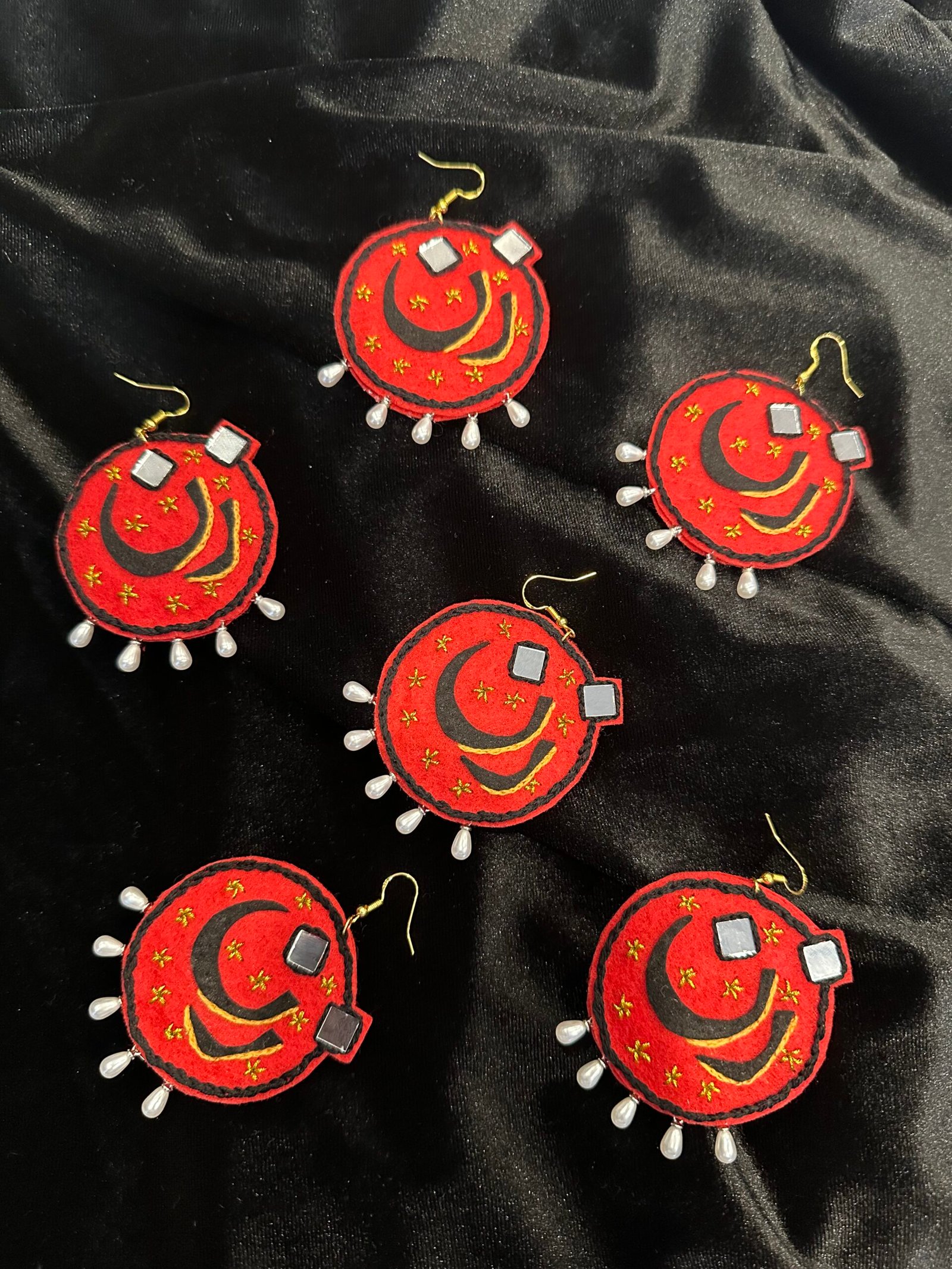 “Zan” Calligraphy Earrings - Image 2