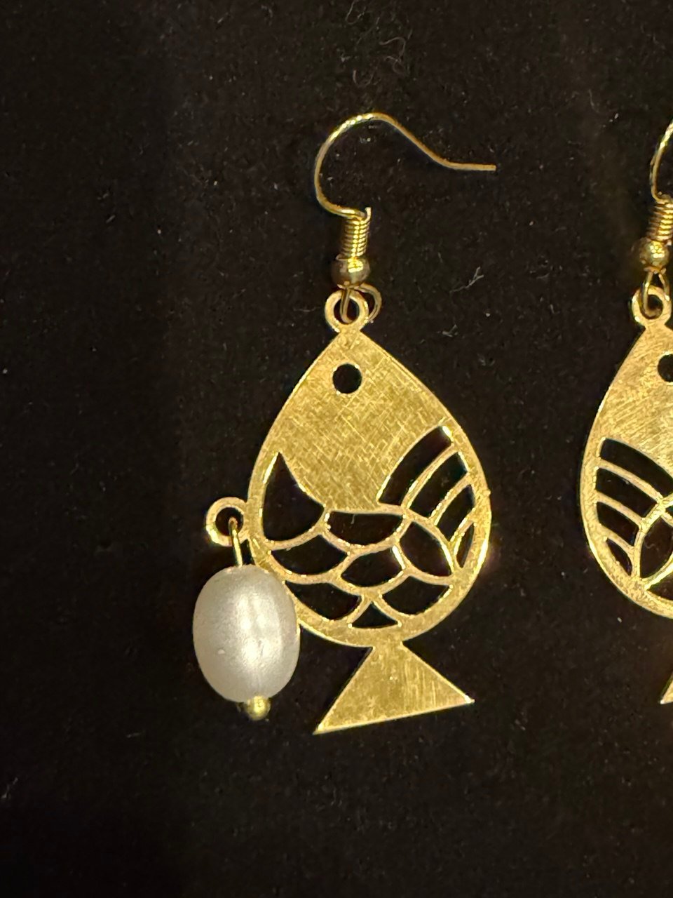 Golden Fish Pearl Earrings - Image 3